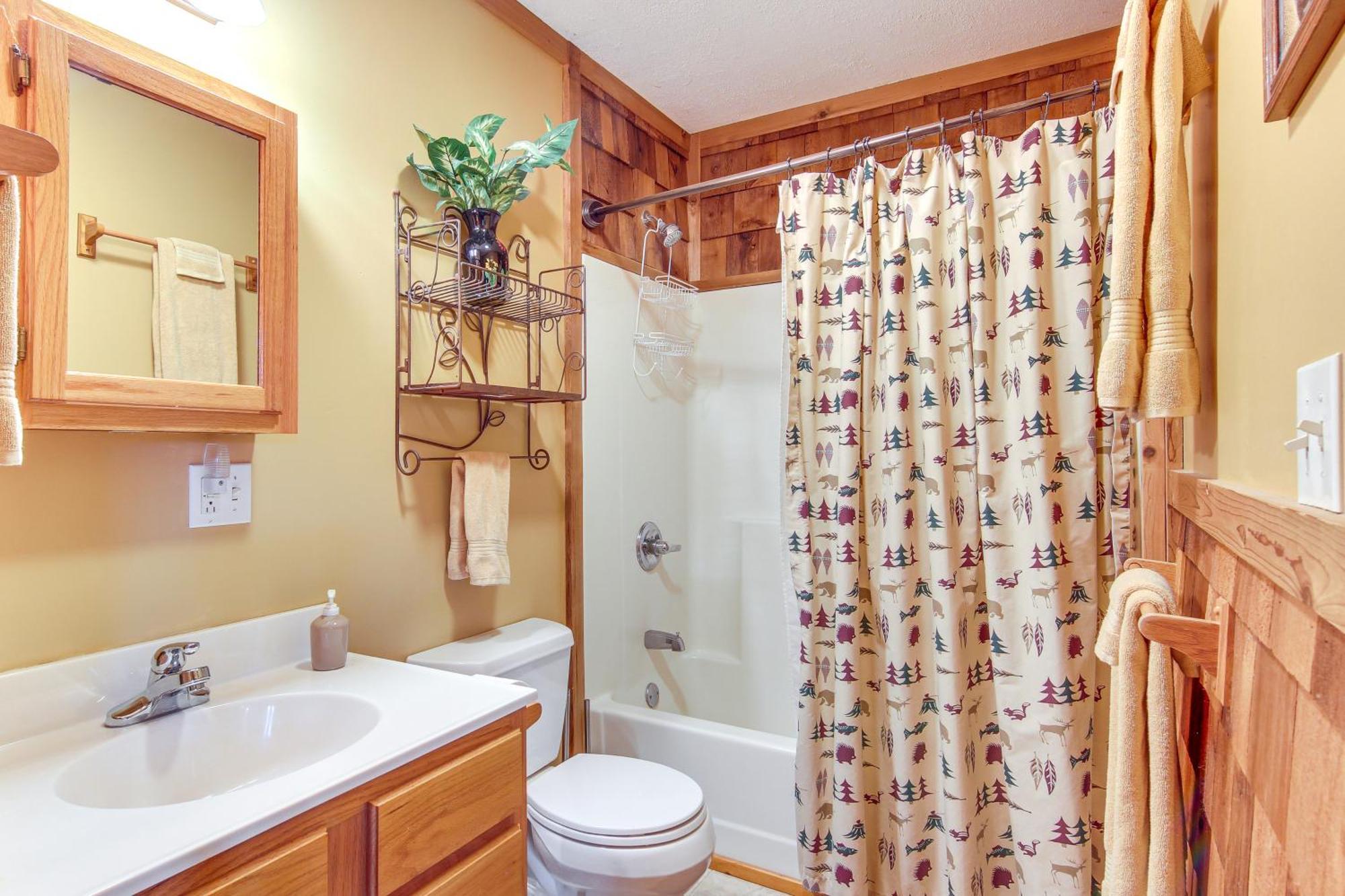 Charming Fox Den Cabin In Whittier With Hot Tub! Ngoại thất bức ảnh